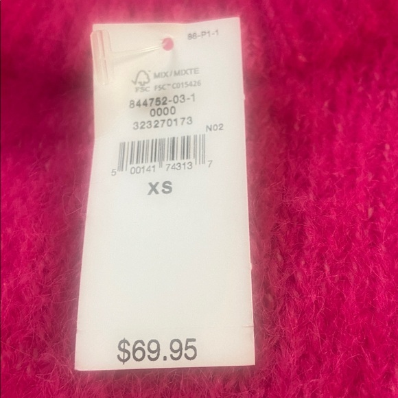 The Gap Pink fuzzy Women's Sweater size extra small cropped NWT - Picture 2 of 4